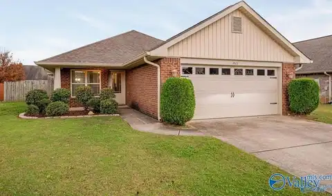 4943 Montauk Trail, Owens Cross Roads, AL 35763