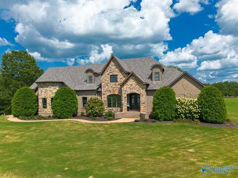 5230 Indian Hills Road SE, Decatur, AL 35603