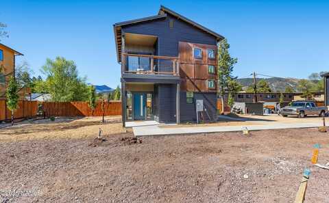 302 W Oak Avenue, Flagstaff, AZ 86001