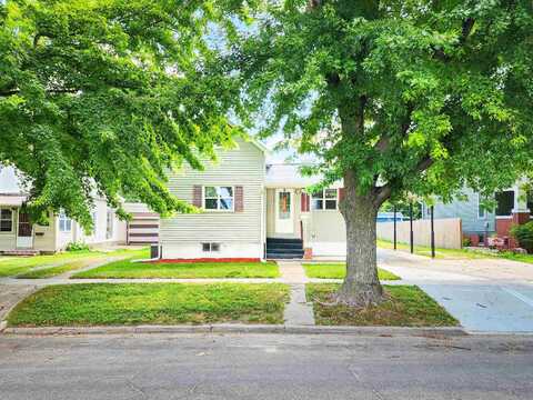 607 S 4th St, Norfolk, NE 68701