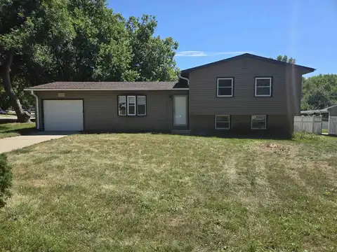 301 Windsor Dr, Norfolk, NE 68701