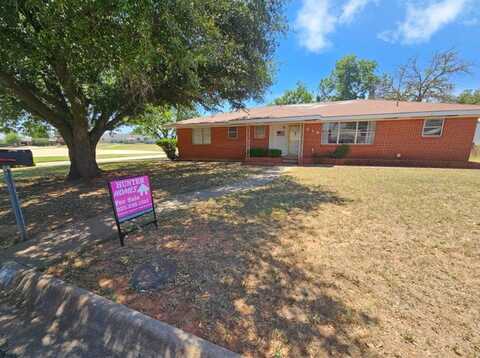 814 E Arkansas Ave., Sweetwater, TX 79556