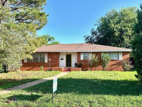 1701 E Thirteenth, Sweetwater, TX 79556