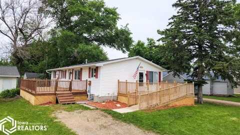 312 N 1st Street, Sheffield, IA 50475