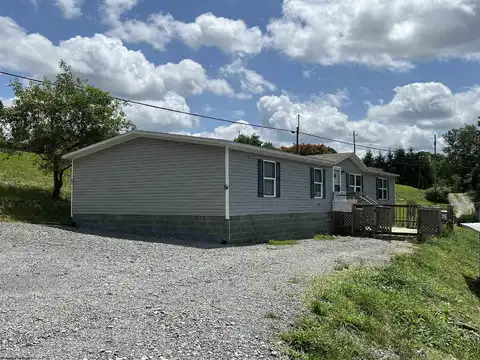 25 Richwood Street, Buckhannon, WV 26201