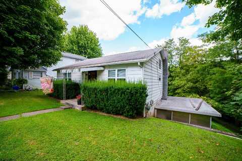 86 Monongahela Avenue, Westover, WV 26501