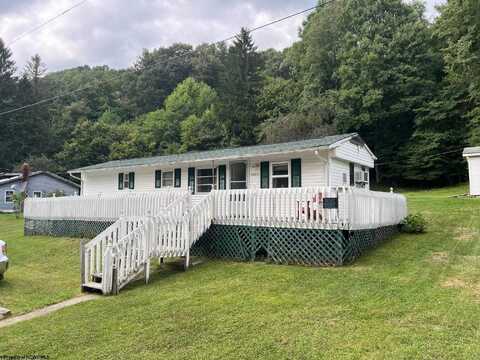 24 Dodd Street, Mabie, WV 26278