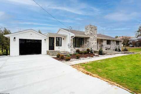 3264 Collins Ferry Road, Morgantown, WV 26505