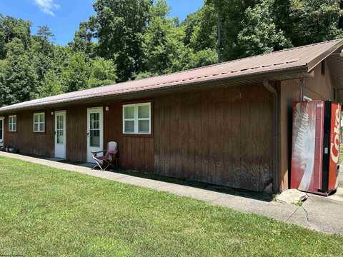 150 Pioneer Road, Weston, WV 26452