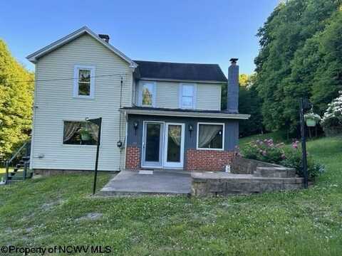 2445 Sanders Hill Road, Tunnelton, WV 26444