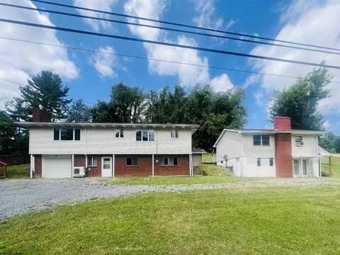 922 Summer School Road, Morgantown, WV 26508