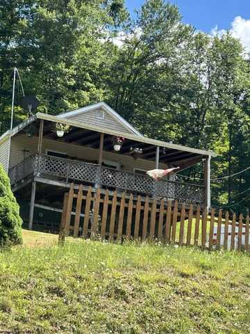 1592 Philippi Road, Volga, WV 26238