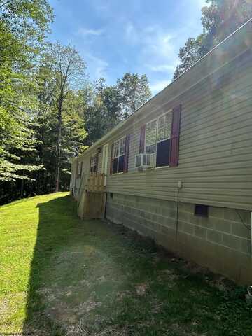 519 Fieldstone Drive, Buckhannon, WV 26201