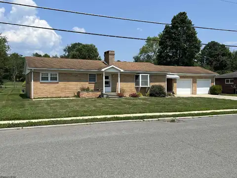 114 S Gate Road, Elkins, WV 26241