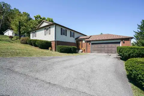 1801 Dogwood Drive, Fairmont, WV 26554