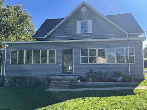 83 Red Maple Street, Rowlesburg, WV 26425