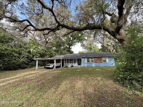 590 W PENIEL Road, Palatka, FL 32177