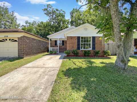 1305 ELLIS TRACE Drive W, Jacksonville, FL 32205