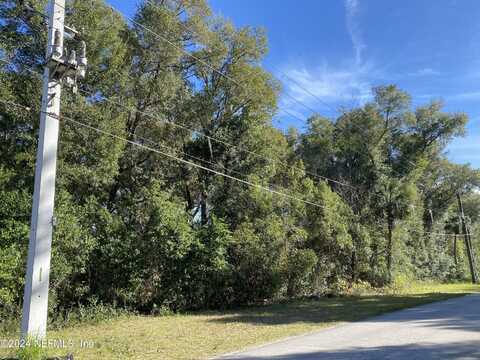 000 OAKWOOD Street, Crescent City, FL 32112