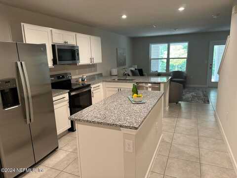 5908 CREEKSIDE CROSSING Drive, Jacksonville, FL 32210