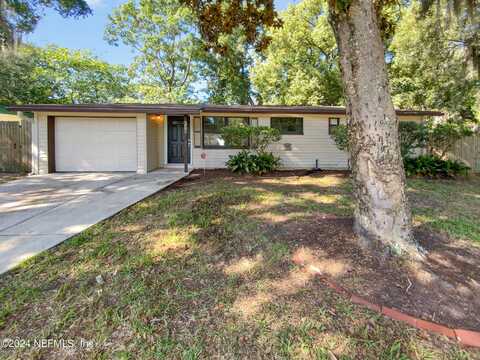 360 CANIS Drive S, Orange Park, FL 32073