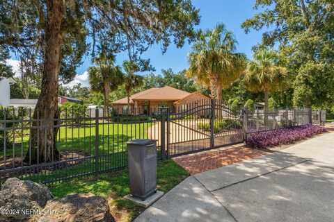 2083 DOCTORS LAKE Drive, Orange Park, FL 32073