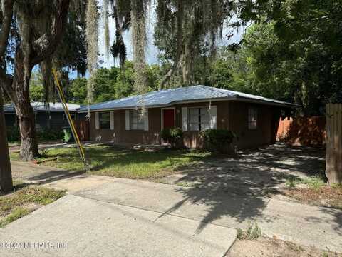 717 S 15TH Street, Palatka, FL 32177