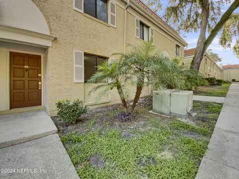 5811 ATLANTIC Boulevard, Jacksonville, FL 32207