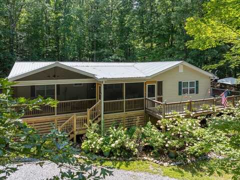 286 Walnut Lane, Blue Ridge, GA 30513