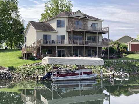 260 Lane 280E Hamilton Lake, Hamilton, IN 46742