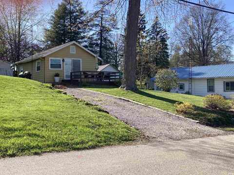 475 Lane 221 Hamilton Lake, Hamilton, IN 46742