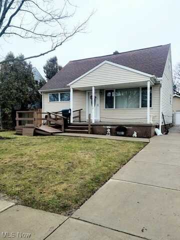 15640 Pike Boulevard, Brook Park, OH 44142