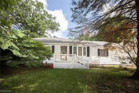 5590 Ford Road, Sheffield Village, OH 44035