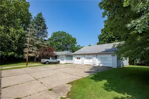 5590 Ford Road, Sheffield Village, OH 44035