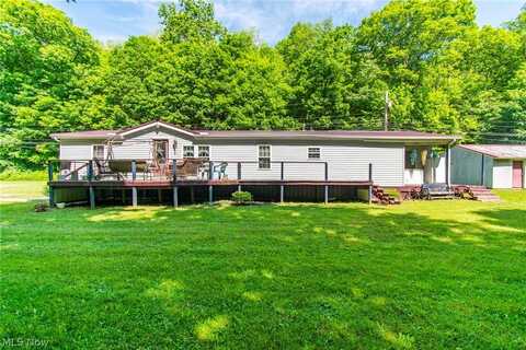 18210 Oak Grove Road, Salineville, OH 43945