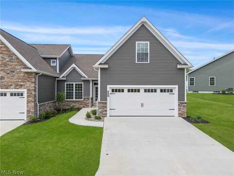 5880 Hawks Nest Circle NW, Canton, OH 44708