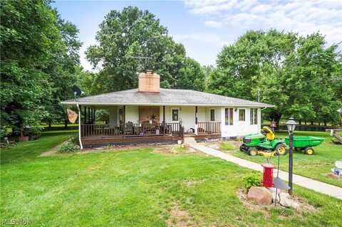 8264 Cook Road, Berlin Center, OH 44401