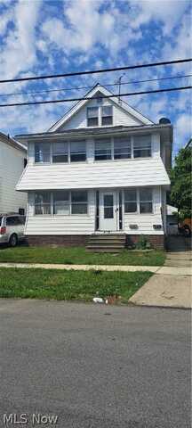 880 London Road, Cleveland, OH 44110