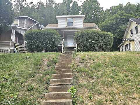 3610 6th Avenue, Parkersburg, WV 26101