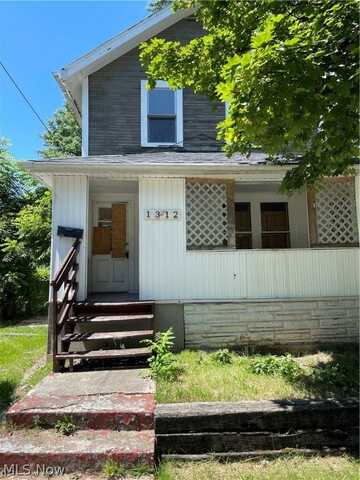 1312 Curtis Street, Akron, OH 44301