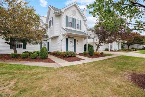 212 Vista Circle, North Olmsted, OH 44070