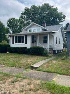 1133 N Main Street, Uhrichsville, OH 44683