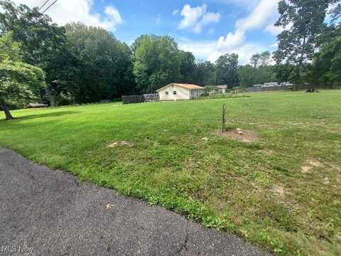 17972 Davis Road, Lake Milton, OH 44429