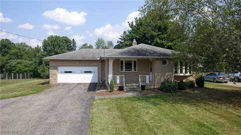 515 Ridge Road, Hinckley, OH 44233