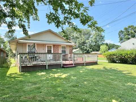 2242 Grandview Road, Lake Milton, OH 44429