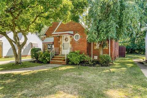 261 E 262nd Street, Euclid, OH 44132