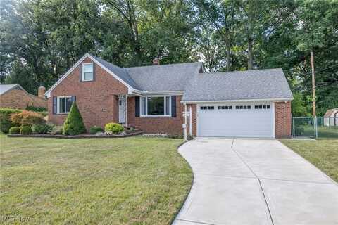 25127 Sunset Oval, North Olmsted, OH 44070