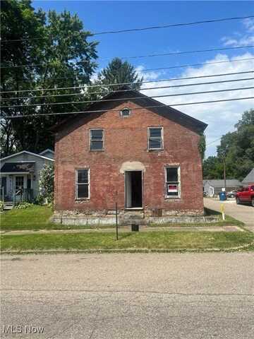 317 Market Street NE, Navarre, OH 44662