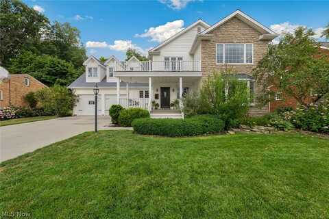 332 Kenmore Drive, Bay Village, OH 44140