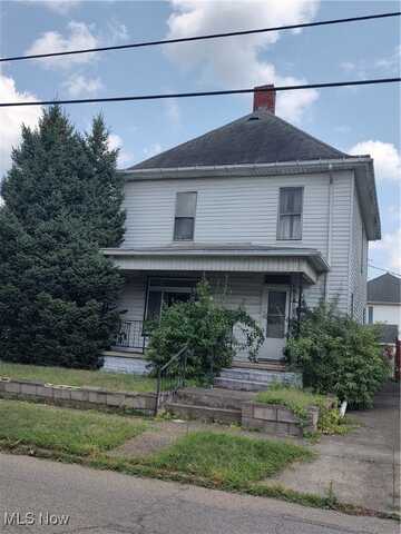 302 S S 11th Street, Coshocton, OH 43812